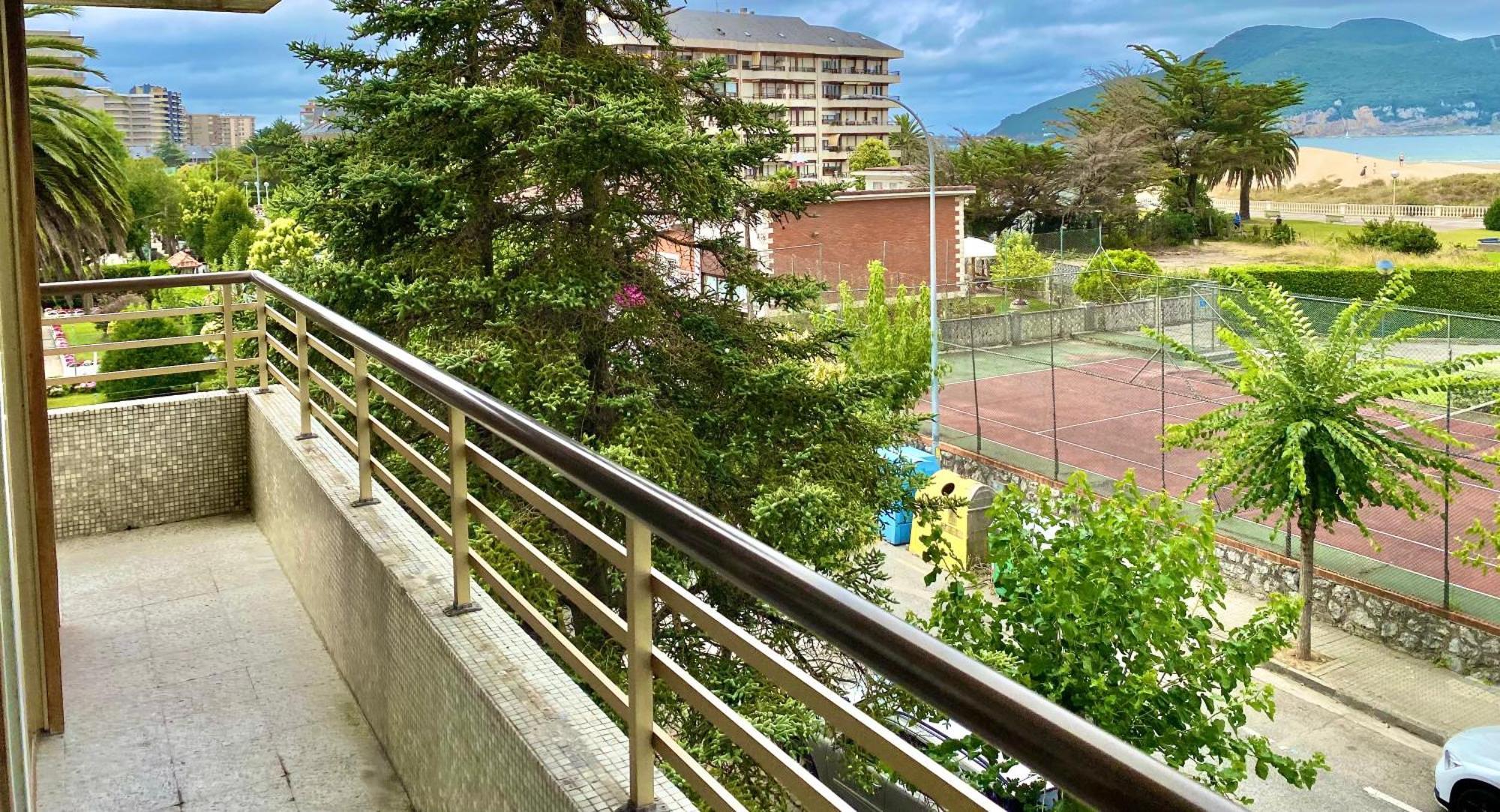 Apartment Laredo Sea Beach 객실 사진
